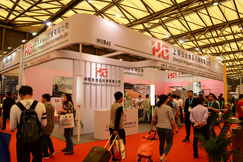 Impulsando la recuperación · Innovación tecnológica — Pioneros en equipos de panadería prefabricada